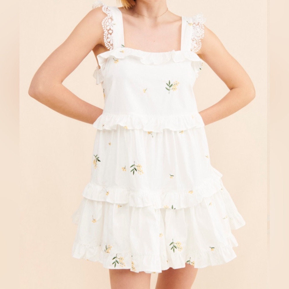 g.p.d Tiered Embroidered Mini Dress NWOT Size XS